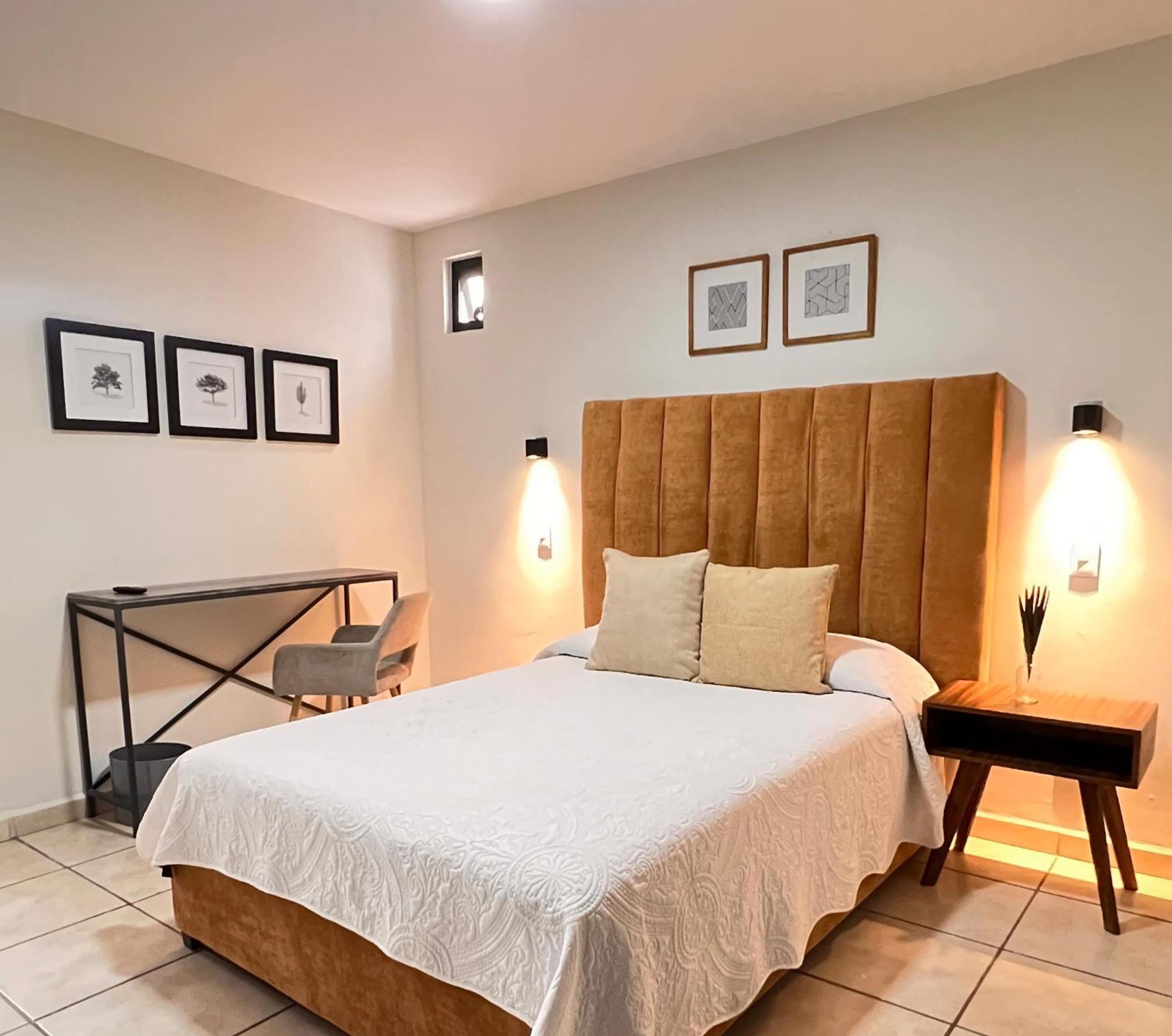 Suites ciento 37 León Esterno foto