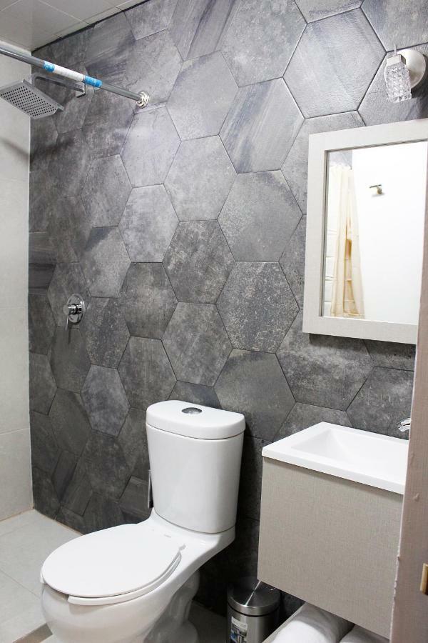 Suites ciento 37 León Esterno foto