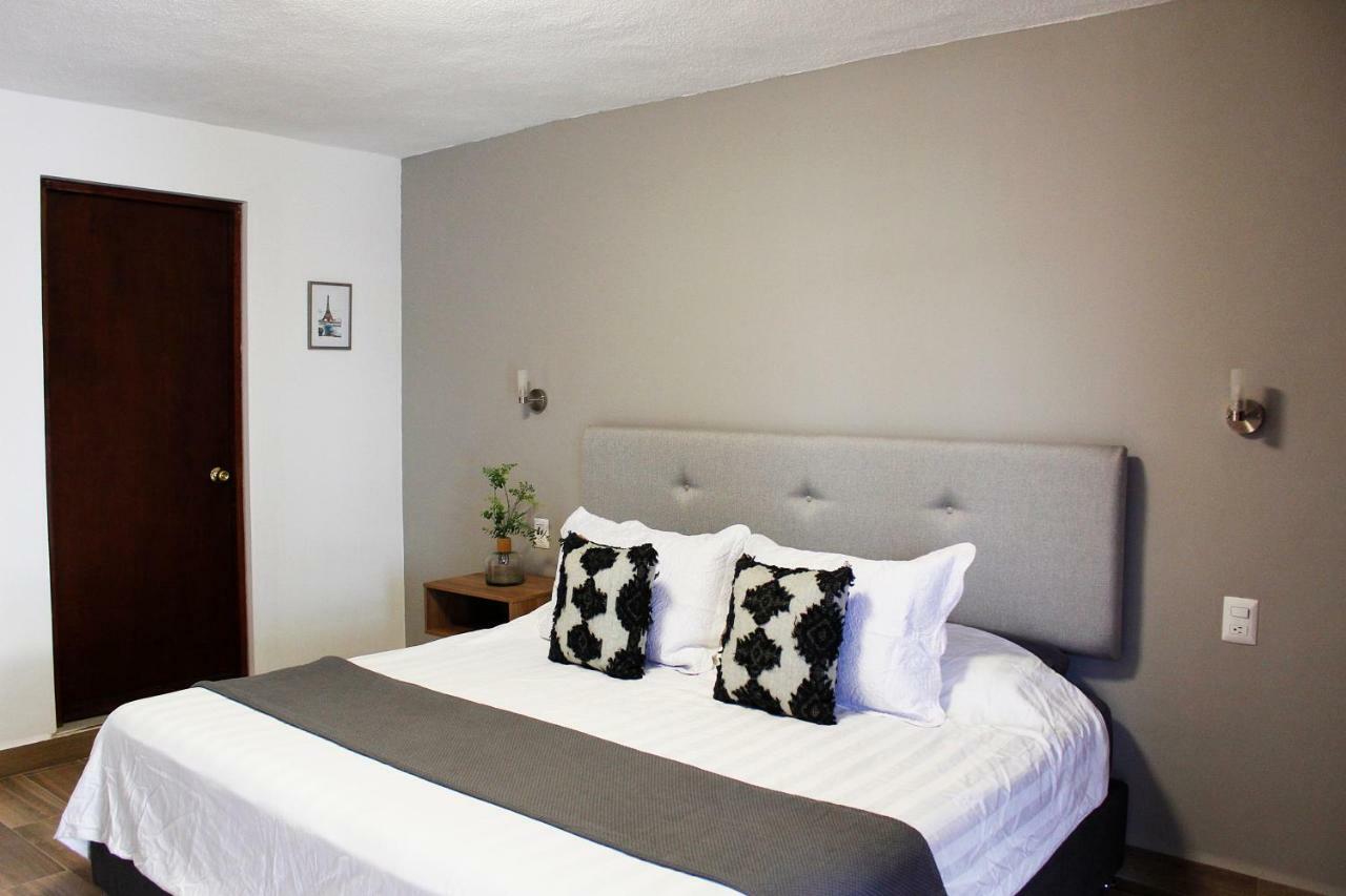 Suites ciento 37 León Esterno foto